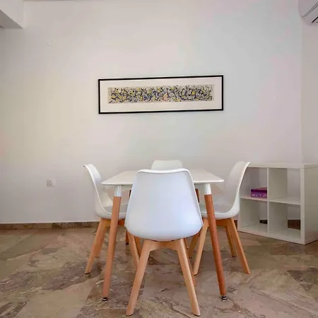 #othonos Luxury Apartment# ספארטי